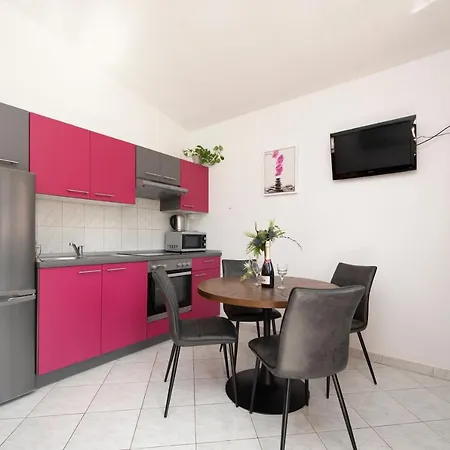 Apartments Bevanda Podstrana Exterior photo
