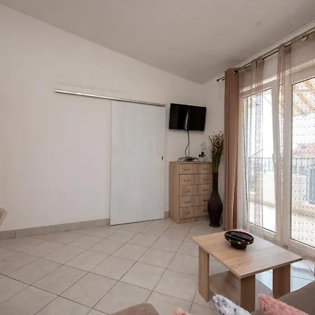 Apartments Bevanda Podstrana Exterior photo