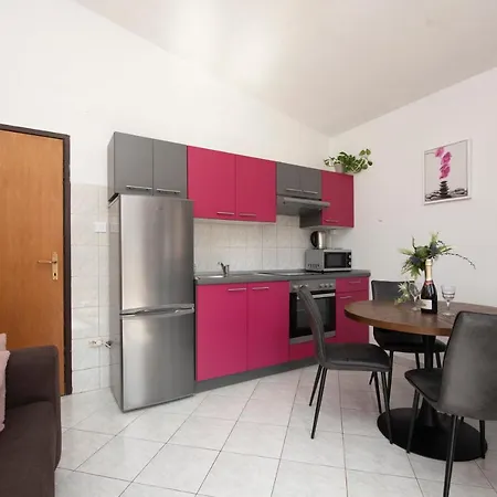 Apartments Bevanda Podstrana Exterior photo