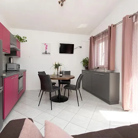 Apartments Bevanda Podstrana Exterior photo