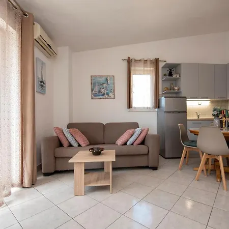 Apartments Bevanda Podstrana Exterior photo